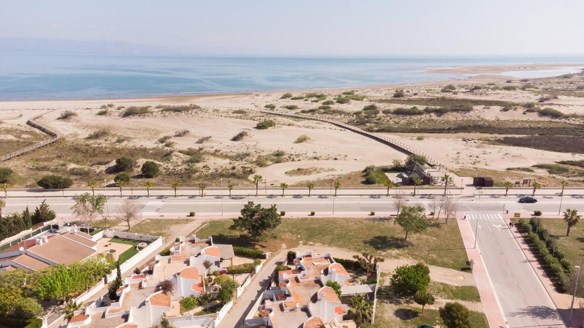 Eusebio - Casa En Riumar Para 4 Personas Y En Primera Linia De Mar - Deltavacaciones Exterior photo